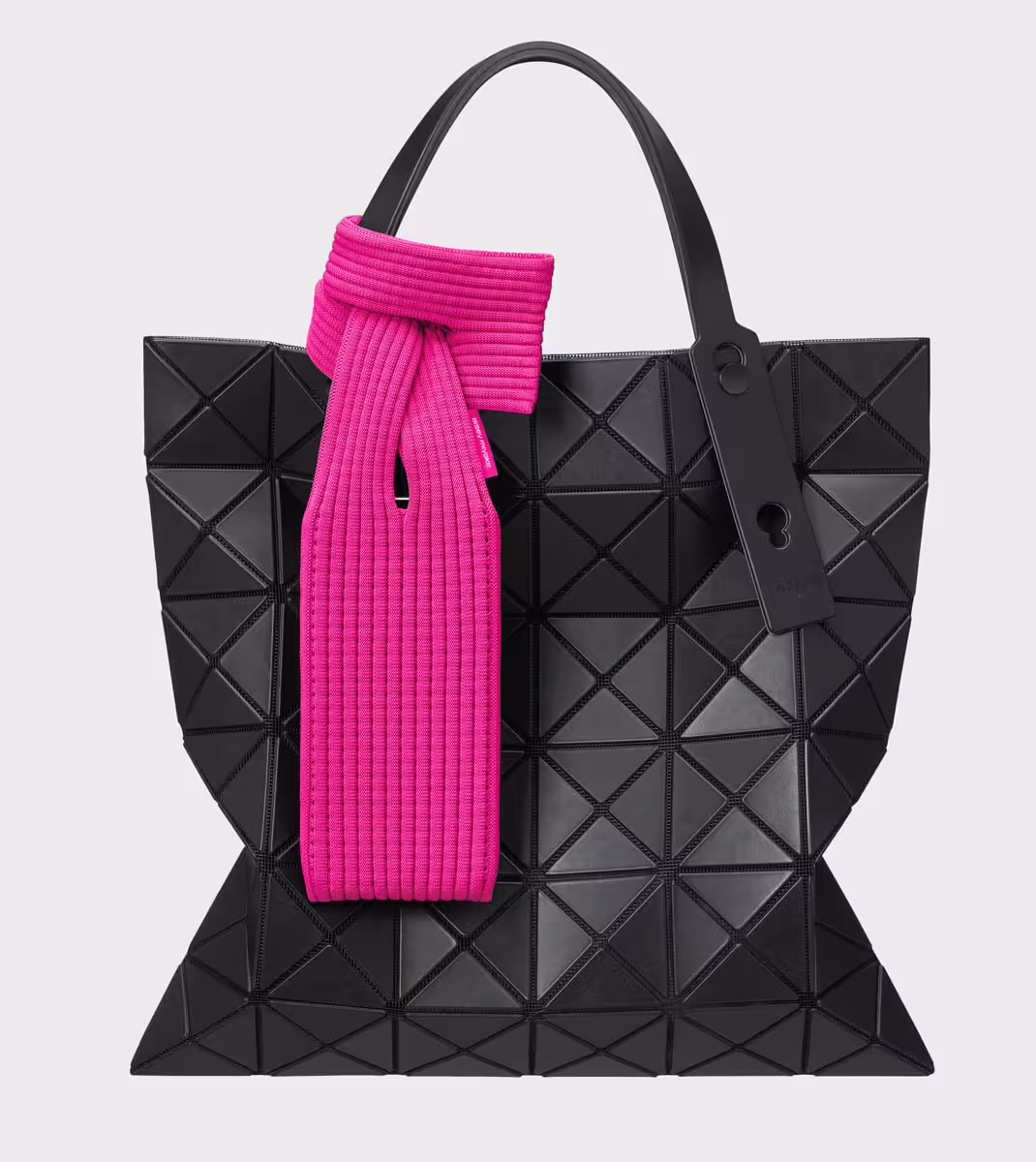 苹果发布特别款产品 iPhone Pocket，售价 1,299 起 6